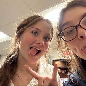 Meet your Posher, Hannah